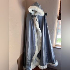 Wedding Cape Hooded Cloak for Bride Winter Reversible with Fur Trim.